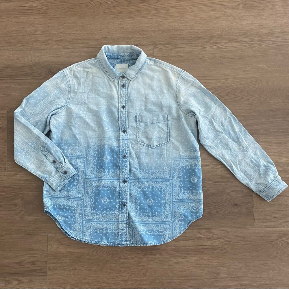 American Eagle Paisley Button Up Light Wash Cowboy Ranch Country Men’s size XS